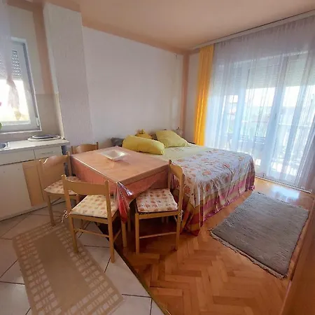 37796 - Winand Apartman