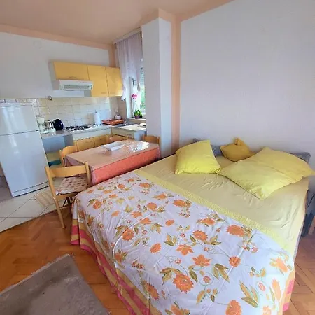 37796 - Winand Apartman